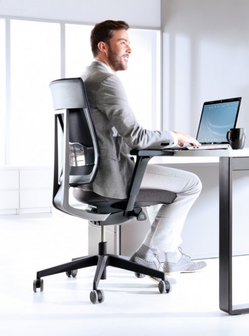 ergonomiczne krzesło komputerowe